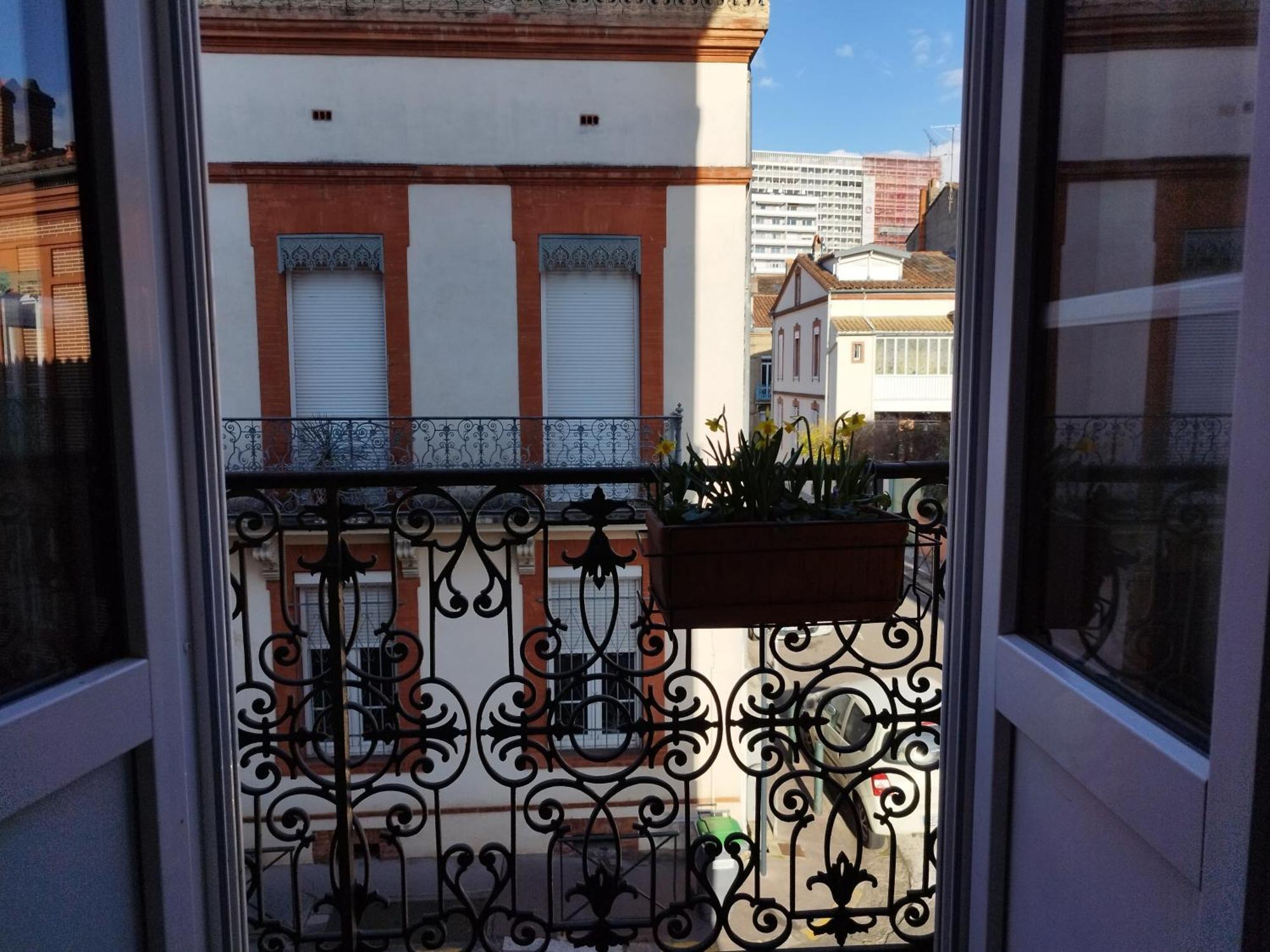 La Casa De Las Flores 圖盧茲 外观 照片